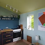 Agerdal - Dejligt Hus Midt I Og Have Séjour à la ferme *