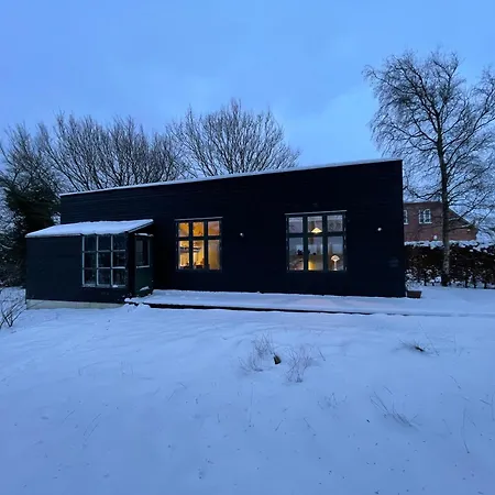 Agerdal - Dejligt Hus Midt I Og Have Nykobing Mors
